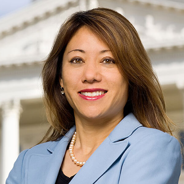 Headshot of The Honorable Fiona Ma, California State Treasurer